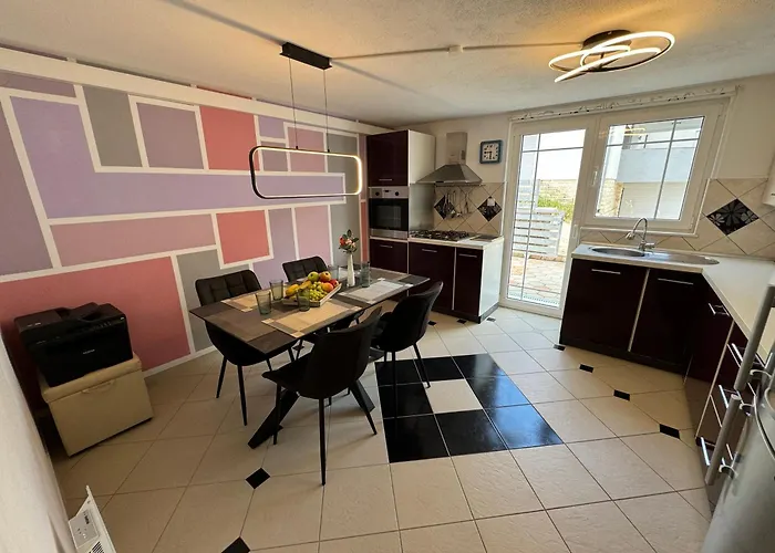 Ferienwhg 1 - Pool Beheizt - Fitness - Relax Appartement *